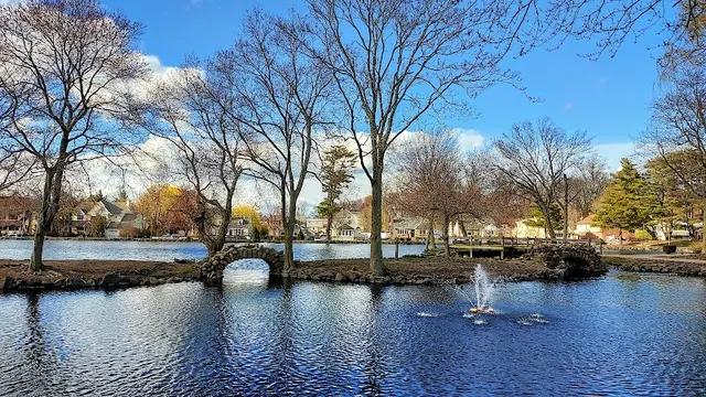 Heckscher Park